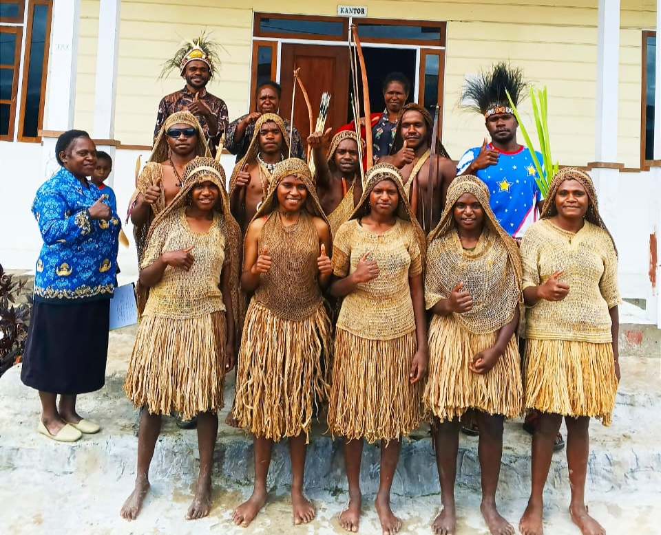 Siswa SMP di Deiyai Pentaskan Drama Kehidupan Mepago Era 1990-an