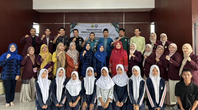 Mahasiswa Pascasarjana Untirta Gandeng SMKN 1 Baros, Perkuat Implementasi Kebijakan Pendidikan Berbasis Teknologi