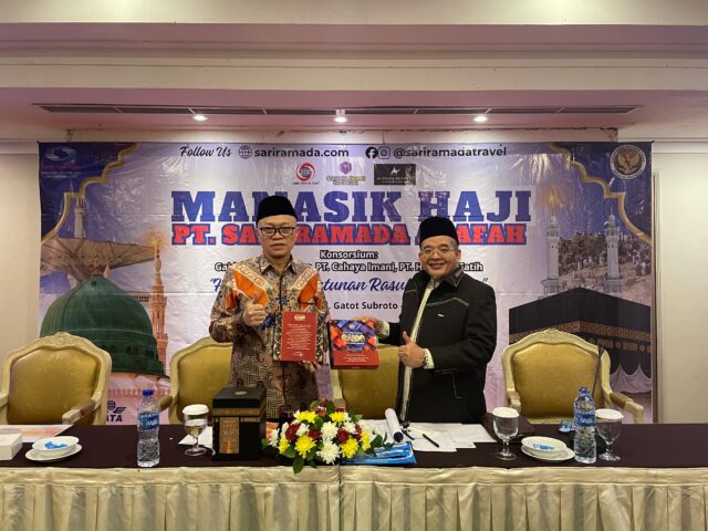 Gaido Luncurkan Sarung Tenun Berbasis Barcode di Manasik Haji Akbar