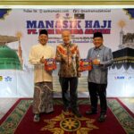 Gaido Luncurkan Sarung Tenun Berbasis Barcode di Manasik Haji Akbar
