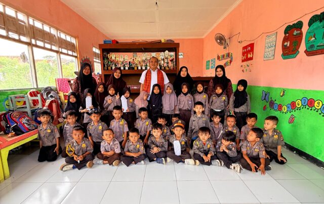Sosialisasi Hak Anak, LPAI Banten Sambangi RA Assyukron Serang