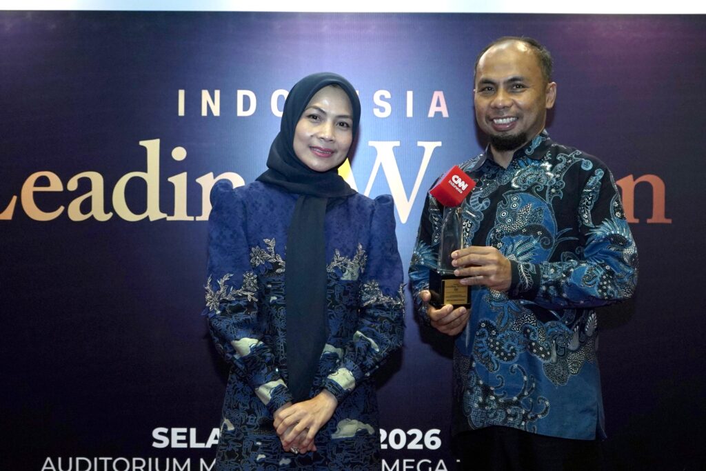 Bupati Serang Raih Penghargaan Kepemimpinan Perempuan di Bidang Ekonomi