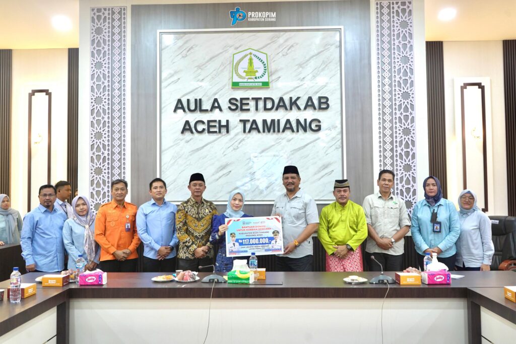 Bupati Serang Salurkan Bantuan Rp1,19 Miliar untuk Korban Bencana di Aceh dan Sumatera