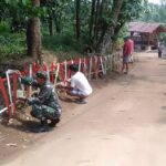 Warga dan TNI Gelar Karya Bakti di Ciomas untuk Kampung Pancasila