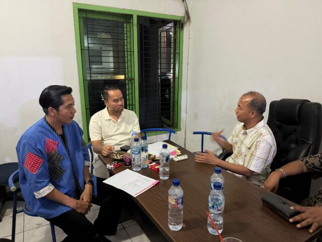 Warga Datangi Kantor Leasing, Protes Pinjaman Fiktif atas Namanya