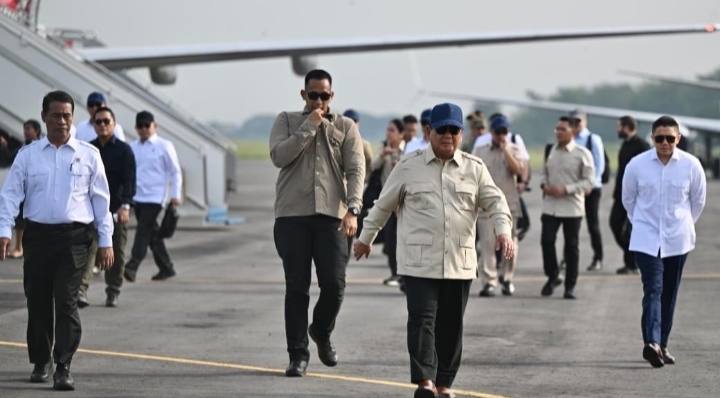 Kunjungi Jawa Timur, Prabowo Resmikan 1061 KDKMP hingga Hadiri Panen Raya Jagung