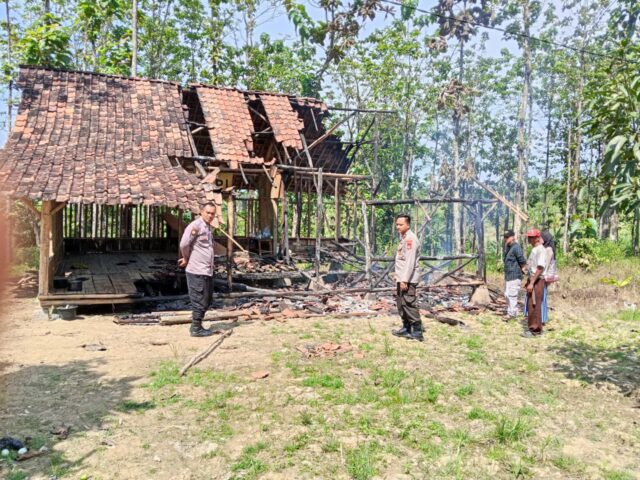 Posko SPI Pandeglang di Cibaliung Terbakar, Polisi Amankan Terduga Pelaku