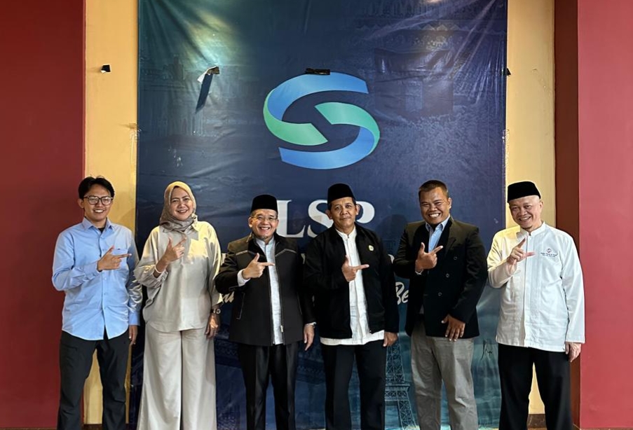 Pimpinan Travel Ikuti Sertifikasi Pembimbing Haji dan Umrah Standar BNSP Pimpinan Travel Ikuti Sertifikasi Pembimbing Haji dan Umrah Standar BNSP