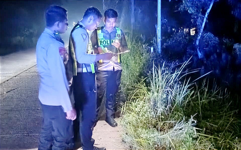 Dua Orang Meninggal Dunia, Satlantas Polres Pandeglang Tangani Kecelakaan Tragis di Jalur Panimbang–Tarogong Dua Orang Meninggal Dunia, Satlantas Polres Pandeglang Tangani Kecelakaan Tragis di Jalur Panimbang–Tarogong