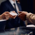 Kemendagri: Warga Tak Harus Serahkan KTP Elektronik saat Check In Hotel