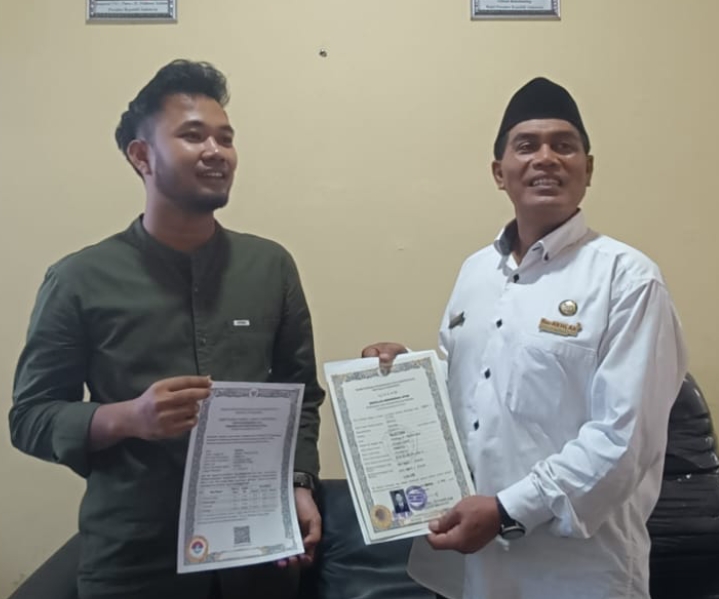 Edi Kocowahono Hapus Praktik Penahanan Ijazah, Alumni Lama Dipersilakan Ambil Tanpa Syarat Edi Kocowahono Hapus Praktik Penahanan Ijazah, Alumni Lama Dipersilakan Ambil Tanpa Syarat