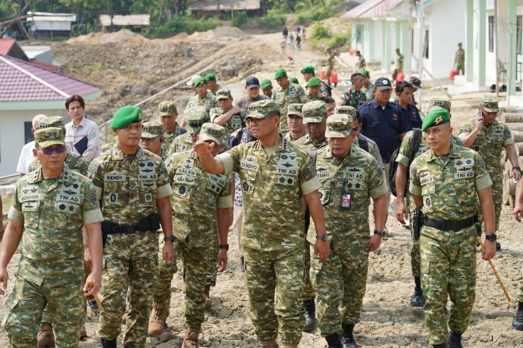 Wakil Panglima TNI Tinjau Proyek Infrastruktur dan Penguatan Ekonomi Desa di Cimanggu