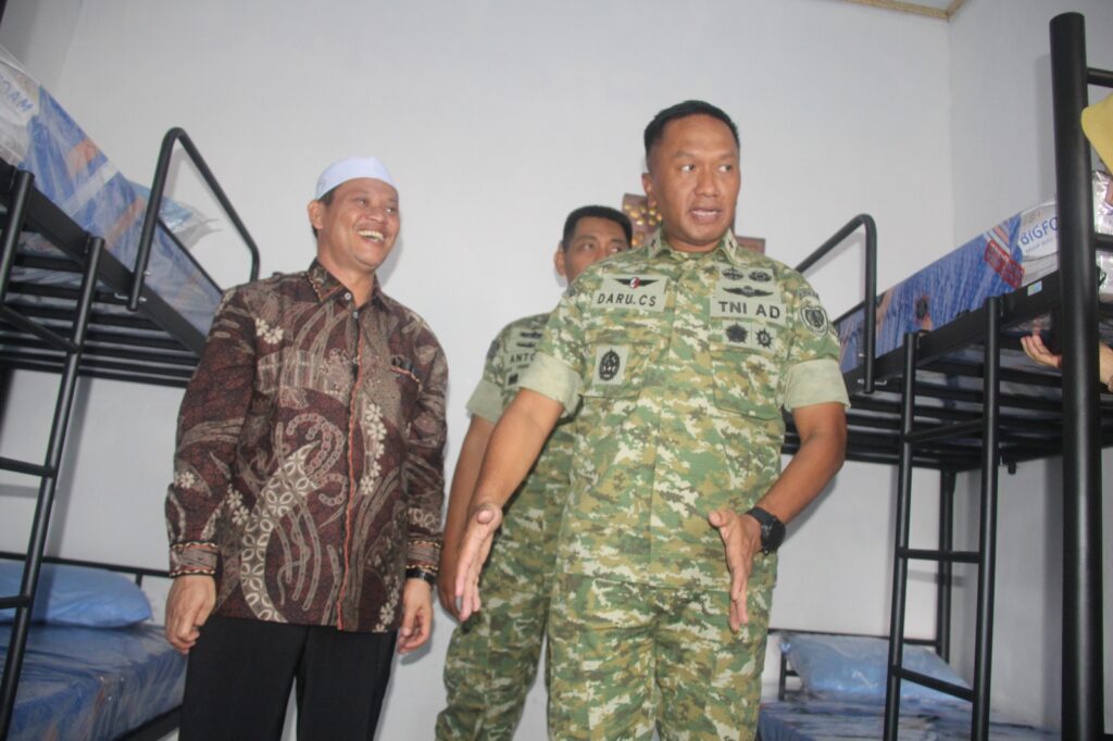 Korem 064/MY Rehabilitasi Panti Asuhan di Serang, Danrem: Kalian Tidak Sendiri Korem 064/MY Rehabilitasi Panti Asuhan di Serang, Danrem: Kalian Tidak Sendiri