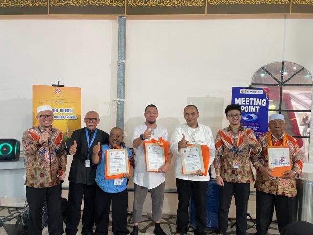Jemaah Haji Khusus 2026 Tiba di Tanah Air, Disambut Keluarga dan Manajemen Travel
