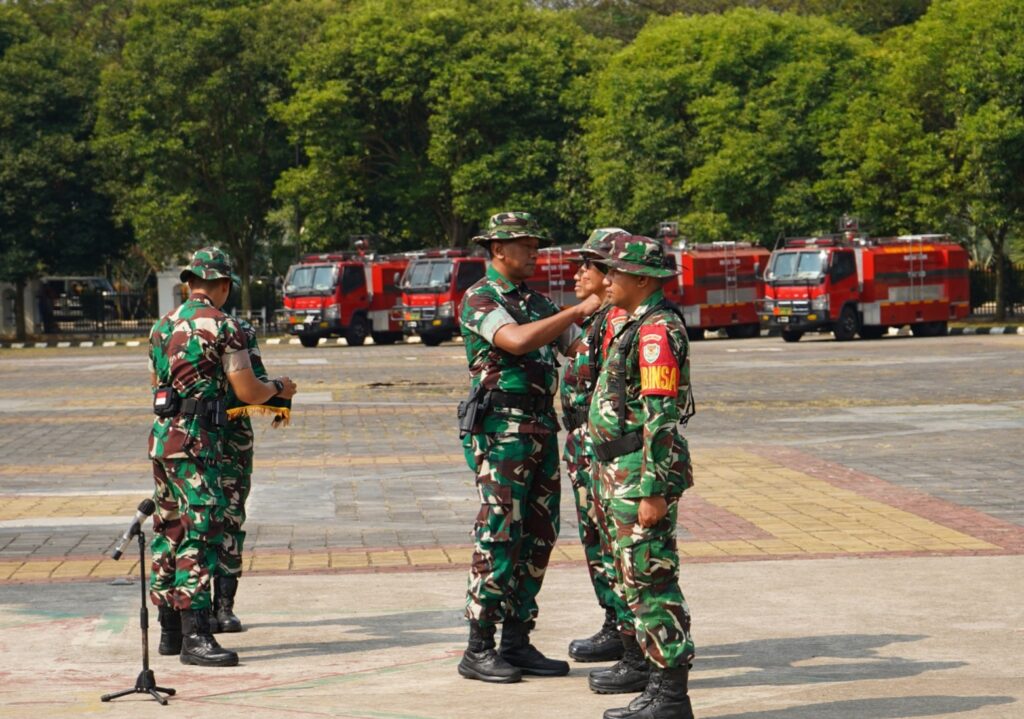 Danrem 064/MY Tutup Apel Danramil dan Babinsa, Wagub Banten Apresiasi Peran Aparat Kewilayahan Danrem 064/MY Tutup Apel Danramil dan Babinsa, Wagub Banten Apresiasi Peran Aparat Kewilayahan