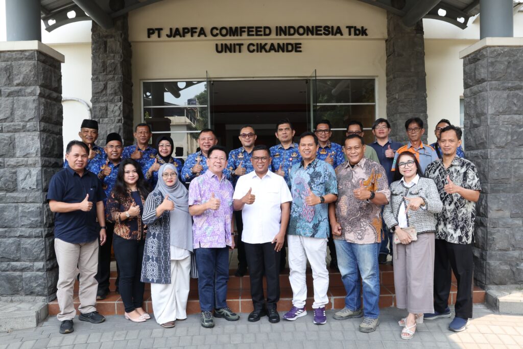 Andra Soni Dorong Pemberdayaan Peternak Unggas di Banten‎