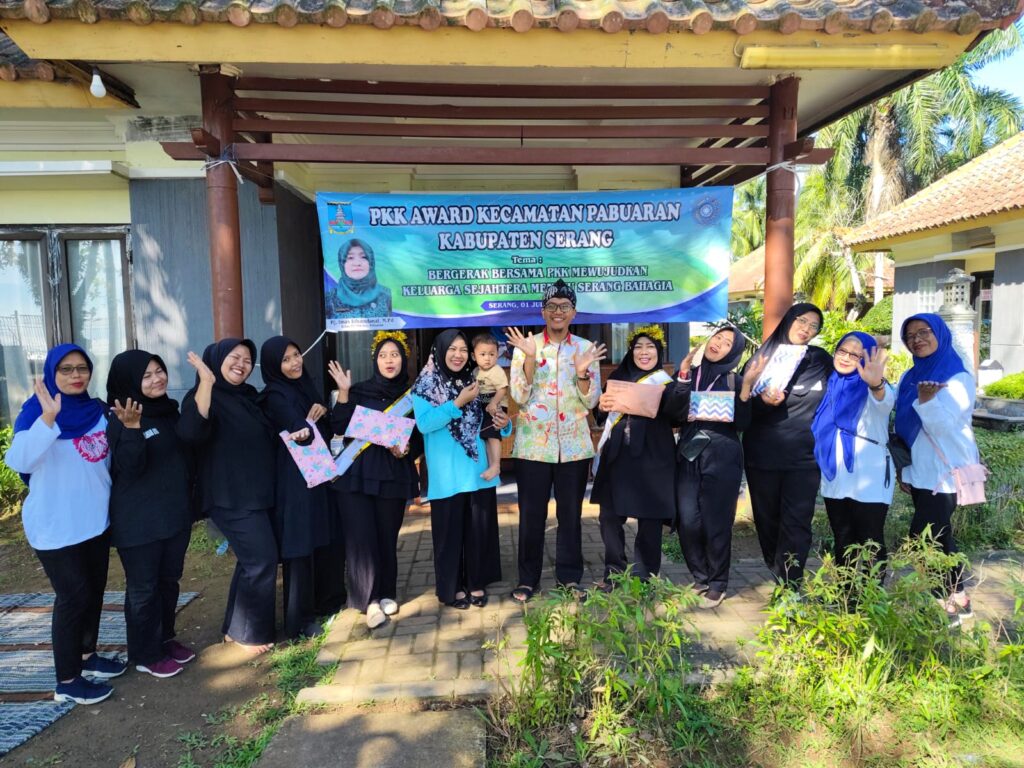 TP-PKK Sindangheula Raih Empat Penghargaan pada PKK Award Pabuaran TP-PKK Sindangheula Raih Empat Penghargaan pada PKK Award Pabuaran