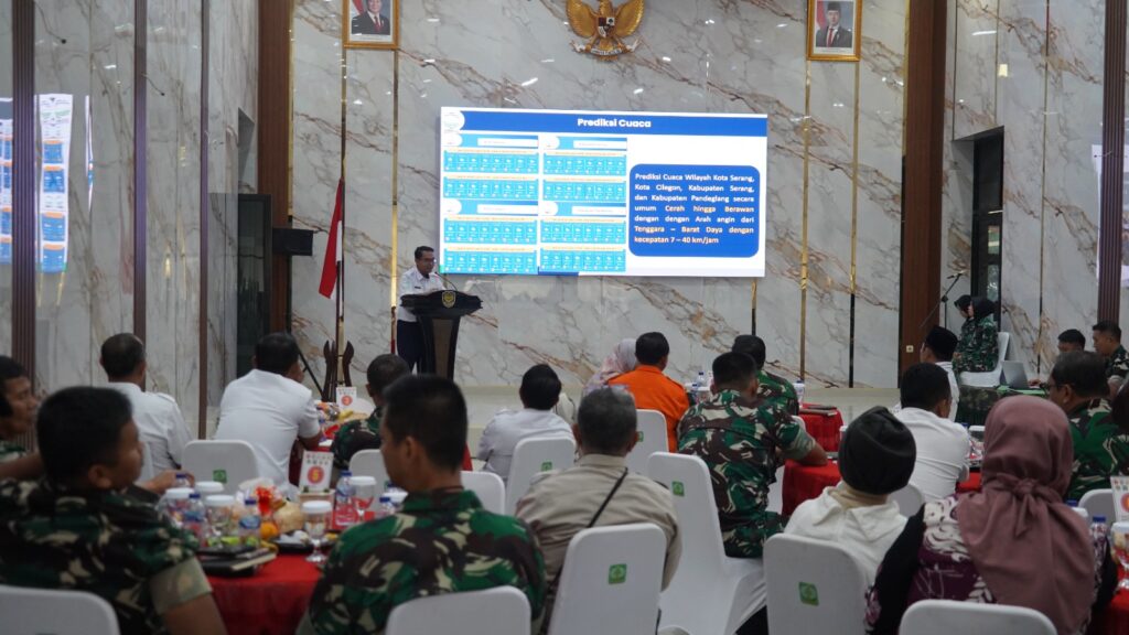 Danrem 064/MY Perkuat Sinergi Mitigasi Gunung Anak Krakatau, BMKG Ingatkan Ancaman Sebaran Abu Danrem 064/MY Perkuat Sinergi Mitigasi Gunung Anak Krakatau, BMKG Ingatkan Ancaman Sebaran Abu