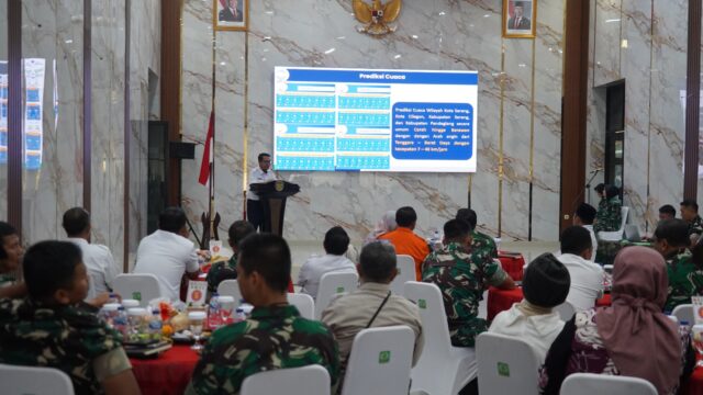 Danrem 064/MY Perkuat Sinergi Mitigasi Gunung Anak Krakatau, BMKG Ingatkan Ancaman Sebaran Abu