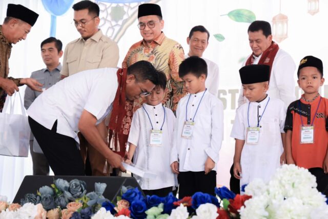 Andra Soni Apresiasi Gotong Royong Warga Kampung Cengkok