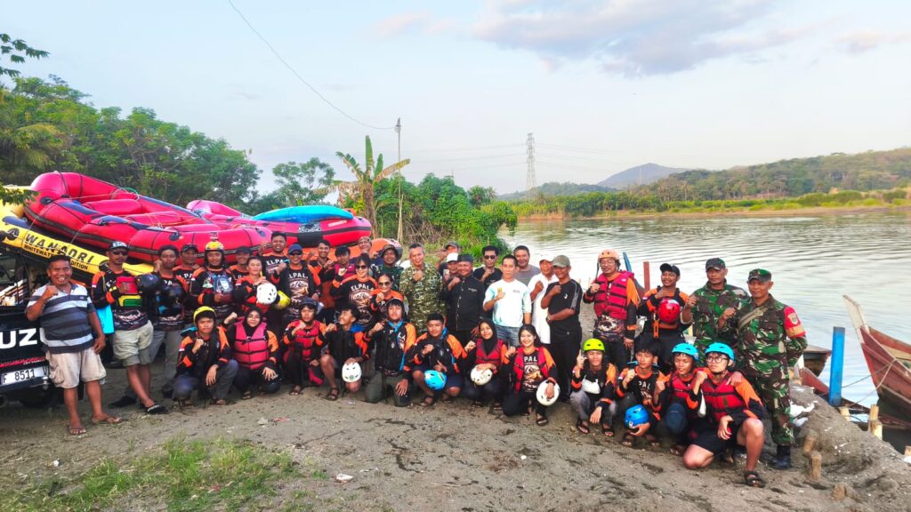 Ekspedisi Cicatih Jadi Ruang Pembelajaran Karakter dan Kepedulian Lingkungan