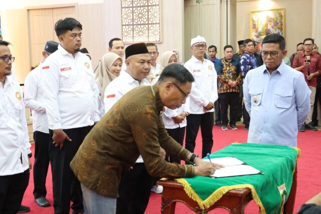 Hadiri Pengukuhan Pengukuhan Pengurus Forum BUMDes Merah Putih DPW Provinsi Banten, Gubernur Sebut Tahun 2026 Program Bang Andra Tangani 46,71 Kilometer Jalan Desa