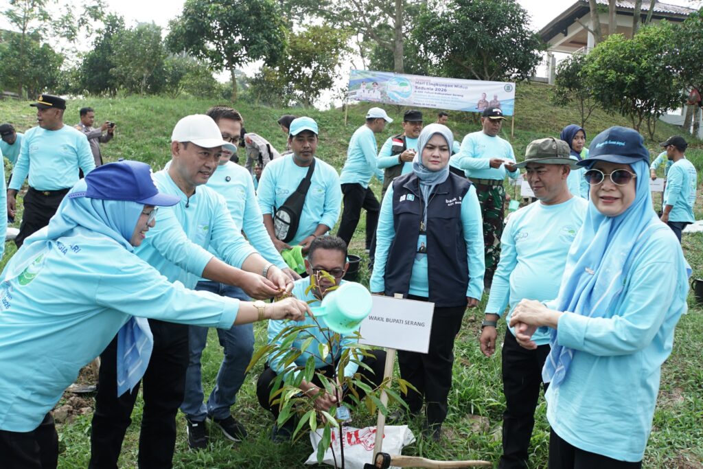 Pemkab Serang Tanam 500 Pohon di Bendungan Sindangheula, Dorong Aksi Nyata Hadapi Perubahan Iklim Pemkab Serang Tanam 500 Pohon di Bendungan Sindangheula, Dorong Aksi Nyata Hadapi Perubahan Iklim