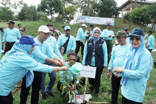 Pemkab Serang Tanam 500 Pohon di Bendungan Sindangheula, Dorong Aksi Nyata Hadapi Perubahan Iklim