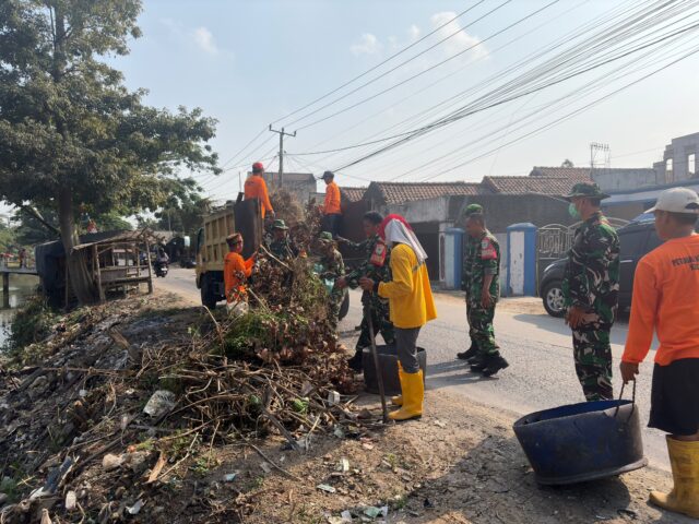 Kodim Serang Ajak Warga Jaga DAS Ciujung Lewat Aksi Bersih Bantaran Sungai