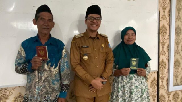 Tujuh Pasangan di Sindangheula Akhirnya Kantongi Buku Nikah