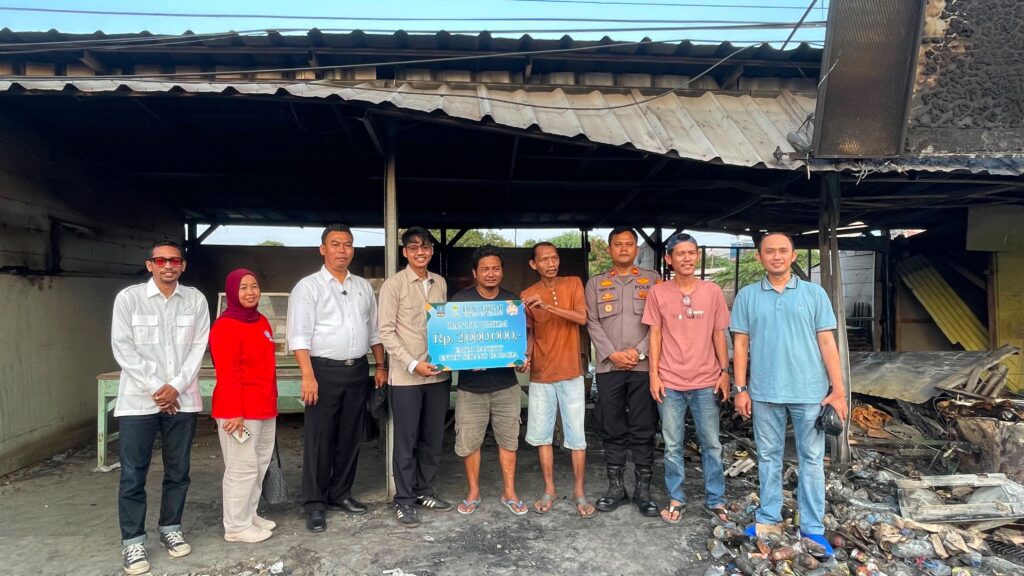 HIPMI Kabupaten Serang Bantu UMKM Korban Kebakaran di Anyer