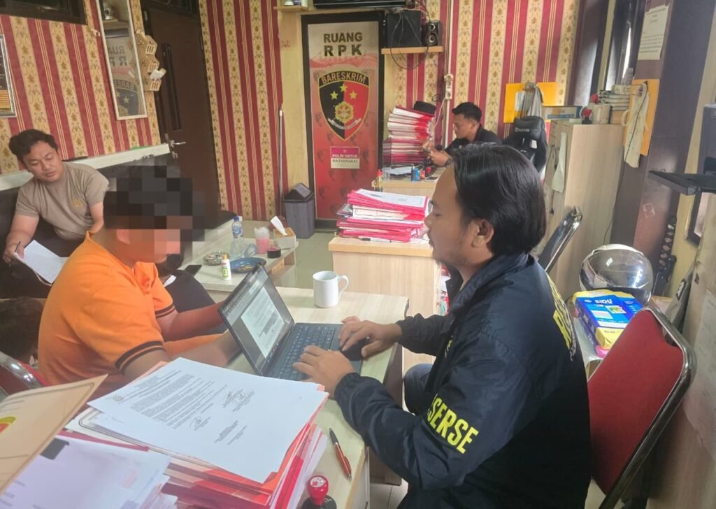 Kepala Gerai Minimarket di Serang Ditahan karena Diduga Cabuli Karyawati Kepala Gerai Minimarket di Serang Ditahan karena Diduga Cabuli Karyawati