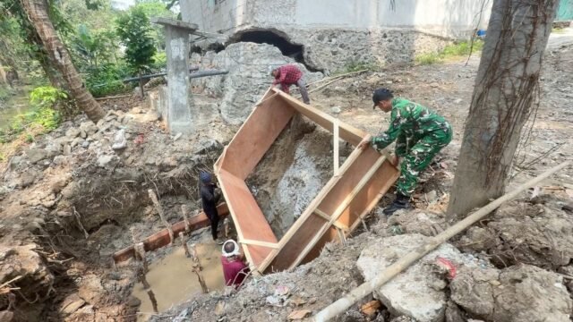 Jembatan Perintis Merah Putih Buka Akses Warga Dua Kampung di Pamarayan