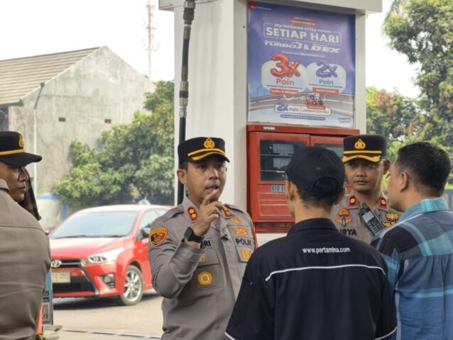 Kapolres Serang Cek Stok BBM di SPBU, Solar Tersedia 39.501 Liter