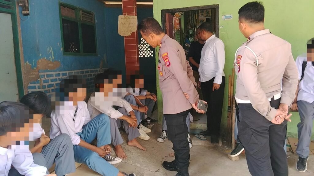 Polsek Kragilan Patroli Cegah Tawuran Pelajar