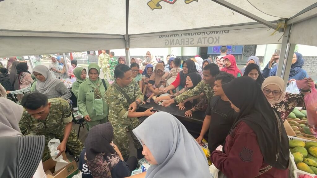Bazaar Murah Kodim Serang Libatkan UMKM dari 21 Koramil Bazaar Murah Kodim Serang Libatkan UMKM dari 21 Koramil