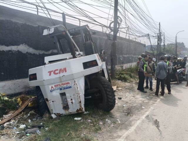 Tabrakan di Simpang Asem Cikande, Pasangan Suami Istri Tewas
