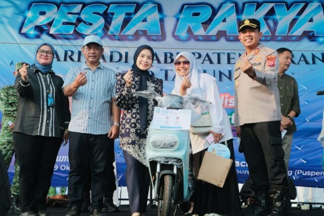 Pesta Rakyat Lima Abad Kabupaten Serang, Ratu Zakiyah Serukan Penguatan Solidaritas
