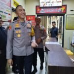 Hari Pertama Bertugas, Kapolres Serang Benahi Ruang Tahanan