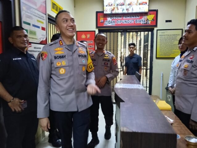 Hari Pertama Bertugas, Kapolres Serang Benahi Ruang Tahanan