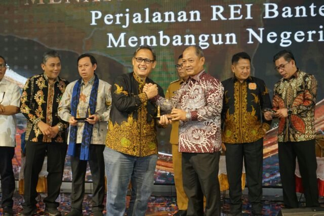 Pemkab Serang Raih Penghargaan REI Banten, Komitmen Perumahan Rakyat Disorot