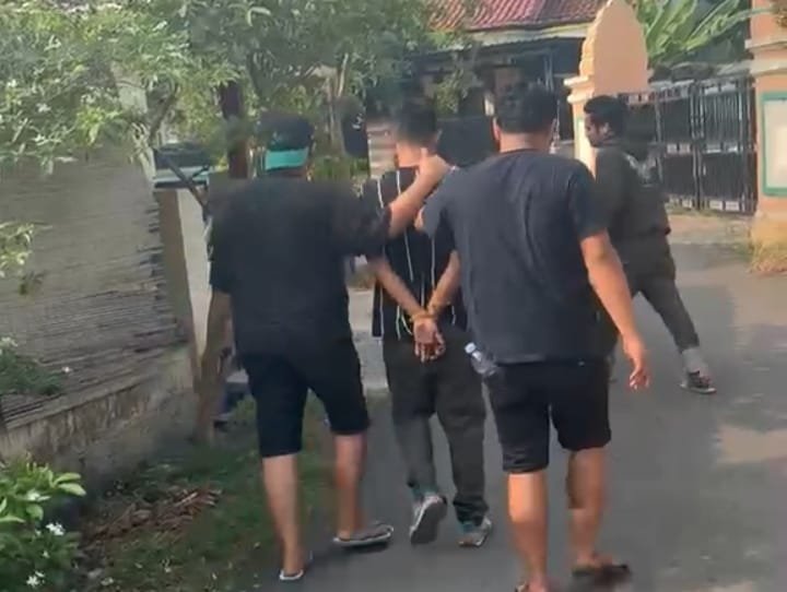 Polisi Tangkap Terduga Pengedar Ganja di Taman Tugu Jam Serang